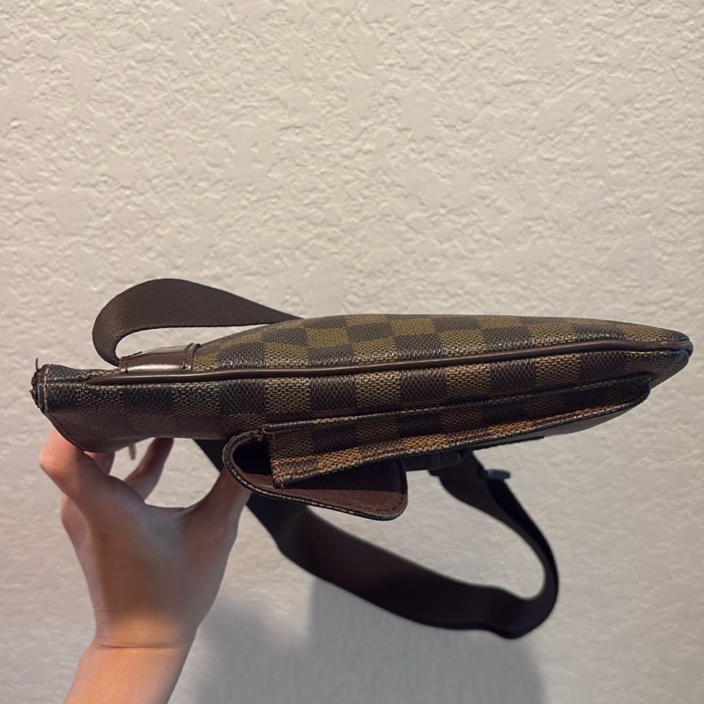 Louis Vuitton Melville LV Crossbody Brown Damier Bag - Picture 8 of 15